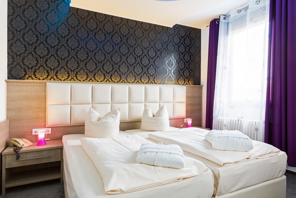 Bavaria Hotel Muenchner Hof Superior Stuttgart Oda fotoğraf